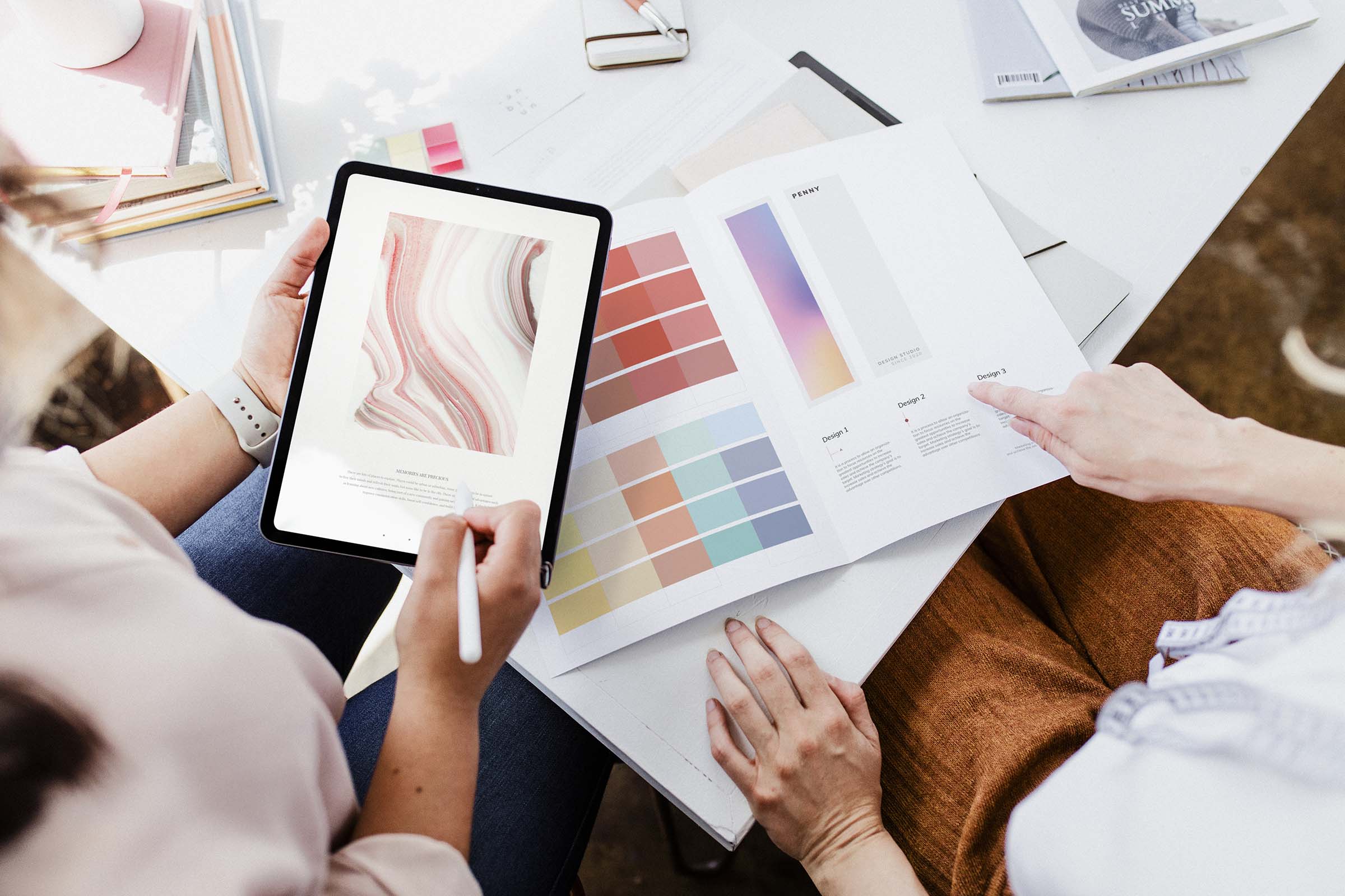 designer-using-a-tablet-SSCUJST.jpg